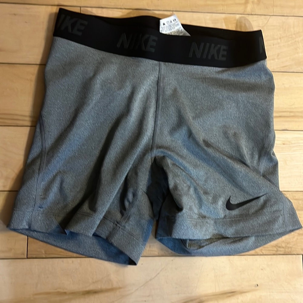 Grey nike pros